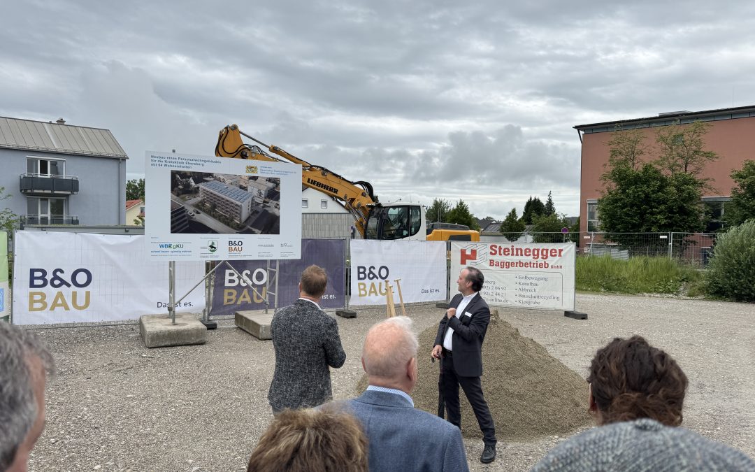 Spatenstich für neues Personalwohnheim in Ebersberg